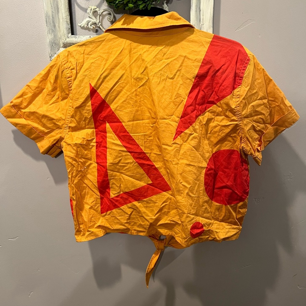 Disney, Aladdin Genie button up shirt